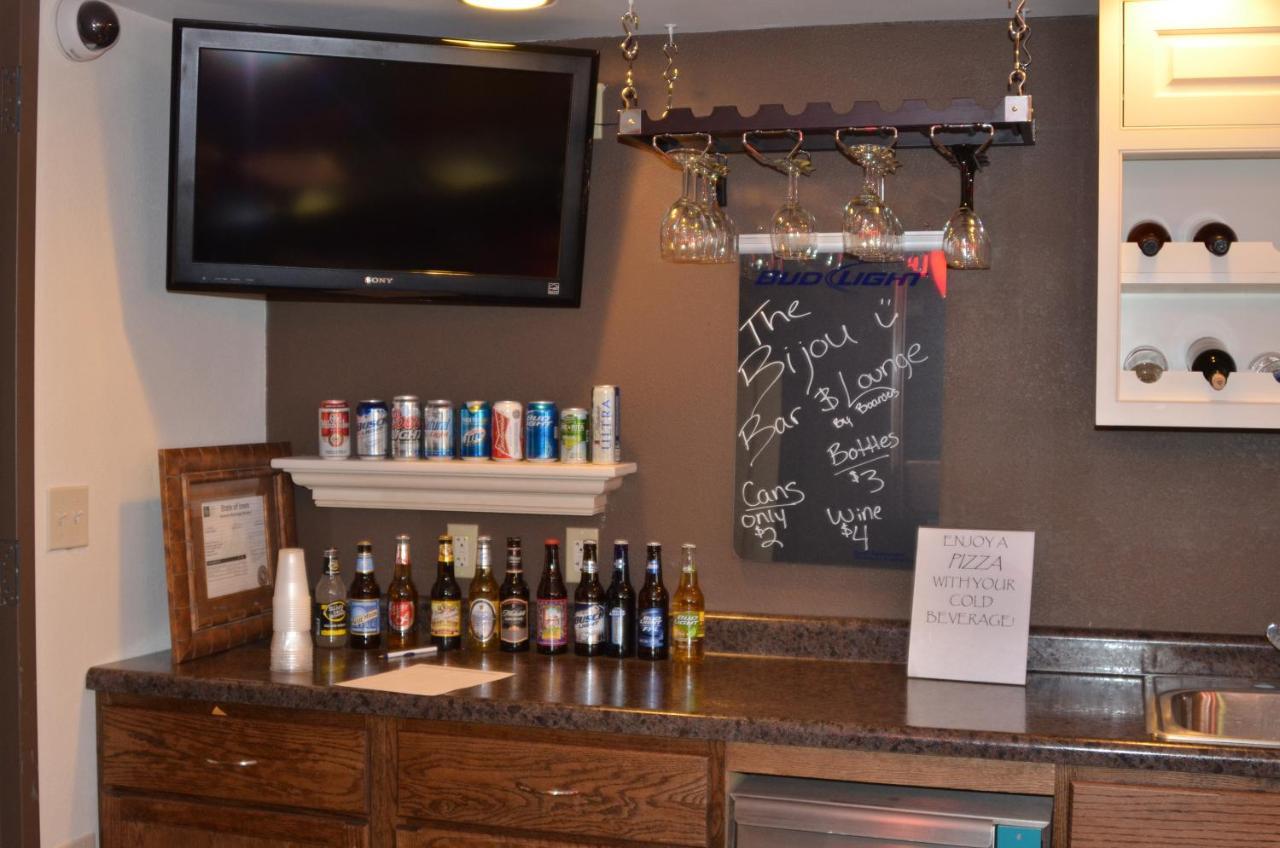 Boarders Inn And Suites By Cobblestone Hotels - Fayette Экстерьер фото